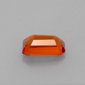 Grenat spessartite orange naturelle taille émeraude, 0,71 ct, VVS