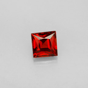 Grenat spessartite orange naturelle carré, 0,34 ct, VVS-VS