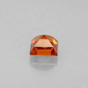 Grenat spessartite orange naturelle carré, 0,36 ct, VVS-VS