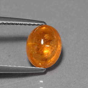 Grenat spessartite orange naturelle coupe ovale, 3,69 ct, translucide
