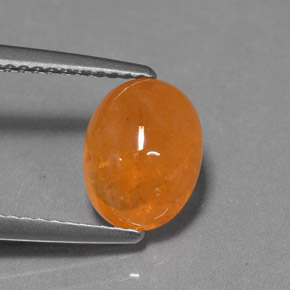 Grenat spessartite orange naturelle coupe ovale, 3,94 ct, translucide