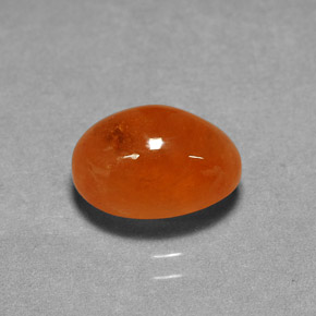 Grenat spessartite orange naturelle coupe ovale, 4,74 ct, translucide