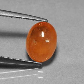 Grenat spessartite orange naturelle coupe ovale, 3,15 ct, translucide