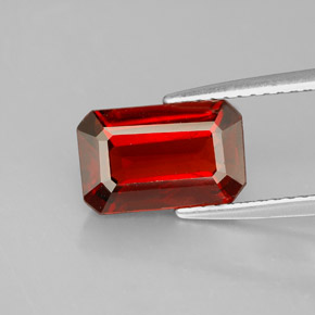 Grenat spessartite orange naturelle taille émeraude, 3,31 ct, VS