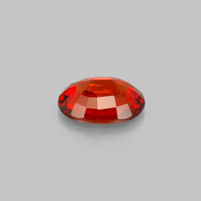 Grenat spessartite rouge naturelle coupe ovale, 2,17 ct, VVS-VS