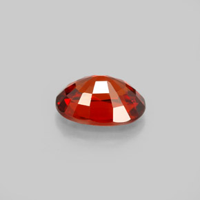 Grenat spessartite rouge naturelle coupe ovale, 2,60 ct, VS