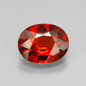 Grenat spessartite rouge naturelle coupe ovale, 3,77 ct, VS