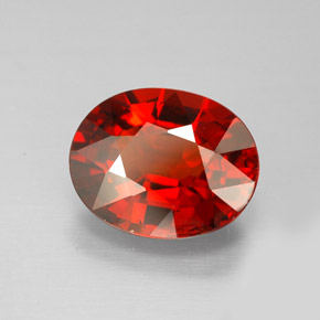 Grenat spessartite rouge naturelle coupe ovale, 3,77 ct, VS
