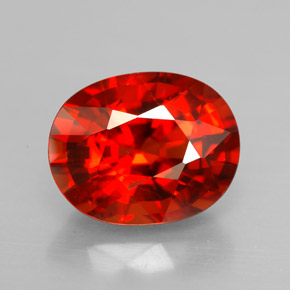 Grenat spessartite rouge naturelle coupe ovale, 4,14 ct, VS