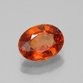 Grenat spessartite orange naturelle coupe ovale, 1,80 ct, VVS-VS