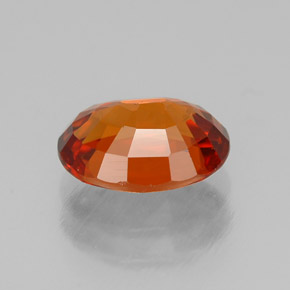 Grenat spessartite orange naturelle coupe ovale, 1,80 ct, VVS-VS