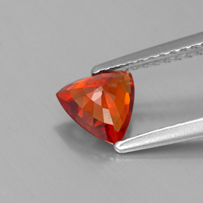 Grenat spessartite orange naturelle trillion, 0,90 ct, VVS-VS