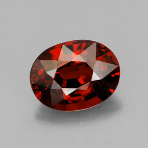 Grenat spessartite rouge naturelle coupe ovale, 2,73 ct, VVS