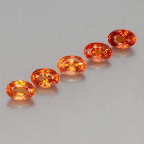 Achetez naturel 4,18ct orange grenat spessartite gems, coupe ovale, en provenance mozambique chez gemselect. en stock, livraison internationale!