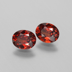 Achetez naturel ct Rouge orange Grenat Spessartite gems, Coupe ovale, En provenance Namibie chez GemSelect. En stock, livraison internationale!