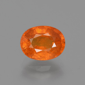 Grenat Spessartite Orange vif naturelle Coupe ovale, 2.25 ct, SI
