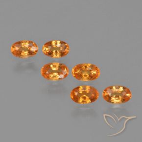 Shop natural 2.43ct Orange vif Grenat Spessartite gems, ovale, from Mozambique at GemSelect. In stock, global shipping!