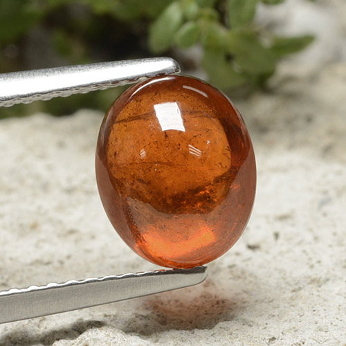 Grenat Spessartite Ambre orange naturelle Coupe ovale, 2.95 ct, Translucide