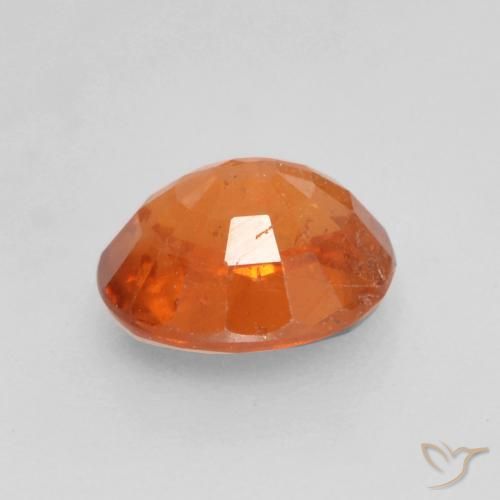 Grenat Spessartite Orange feu naturelle ovale, 0.74 ct, VS-SI