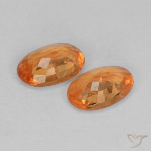 Shop natural 1.22ct Ambre orange Grenat Spessartite gems, ovale, from Mozambique at GemSelect. In stock, global shipping!