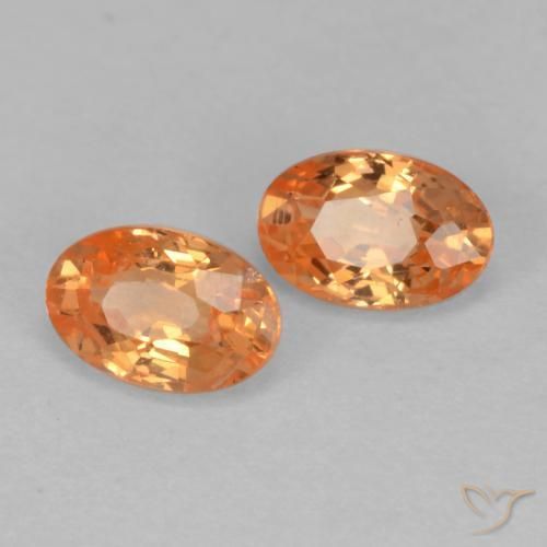 Shop natural 0.80ct Orange vif Grenat Spessartite gems, ovale, from Mozambique at GemSelect. In stock, global shipping!