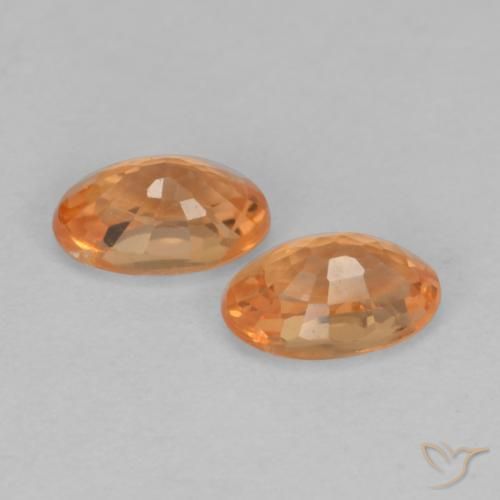 Shop natural 0.80ct Orange vif Grenat Spessartite gems, ovale, from Mozambique at GemSelect. In stock, global shipping!