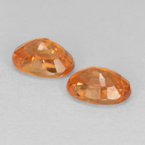Achetez naturel 1.29ct Orange vif Grenat Spessartite gems, Coupe ovale, En provenance Mozambique chez GemSelect. En stock, livraison internationale!