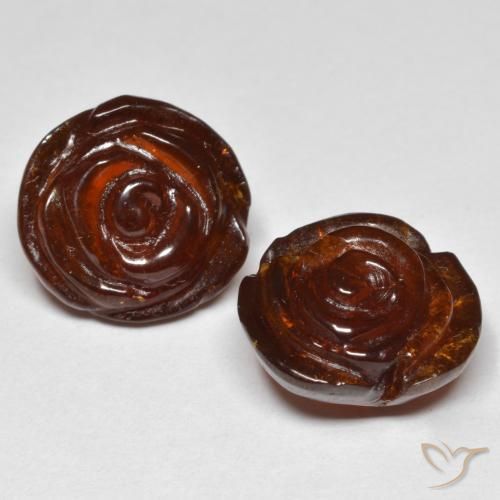 Shop natural 27.81ct Orange foncé Grenat Spessartite gems, Taille Fleur, from Mozambique at GemSelect. In stock, global shipping!