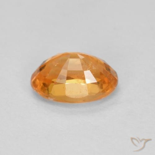 Grenat Spessartite Orange moyen naturelle ovale, 0.69 ct, VS-SI