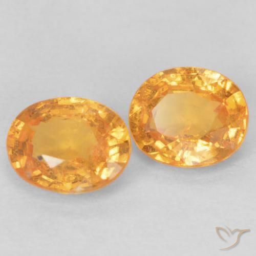 Shop natural 0.78ct Orange vif Grenat Spessartite gems, ovale, from Mozambique at GemSelect. In stock, global shipping!