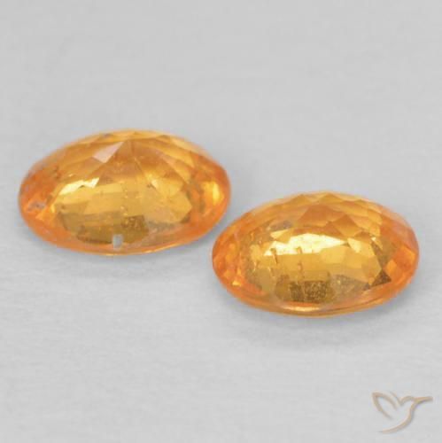 Shop natural 0.78ct Orange vif Grenat Spessartite gems, ovale, from Mozambique at GemSelect. In stock, global shipping!