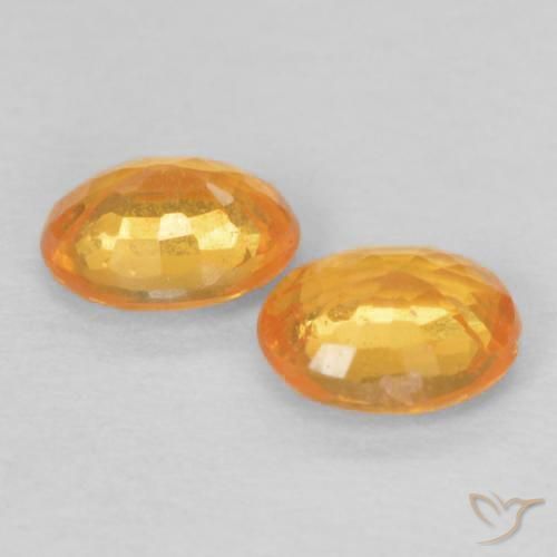 Shop natural 0.84ct Orange moyen Grenat Spessartite gems, ovale, from Mozambique at GemSelect. In stock, global shipping!