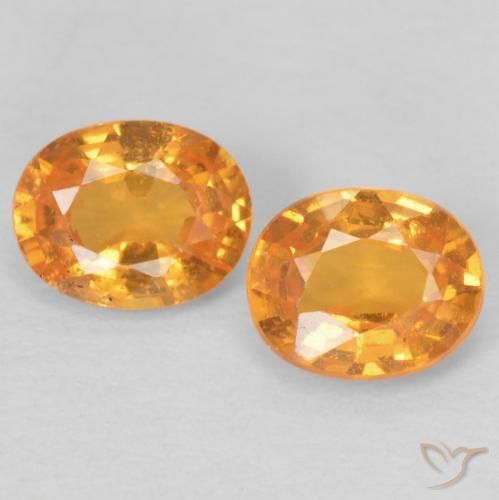 Shop natural 0.91ct Orange vif Grenat Spessartite gems, ovale, from Mozambique at GemSelect. In stock, global shipping!