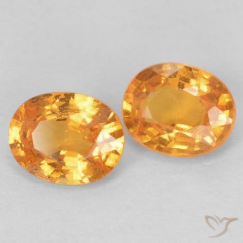 Shop natural 0.91ct Orange vif Grenat Spessartite gems, ovale, from Mozambique at GemSelect. In stock, global shipping!