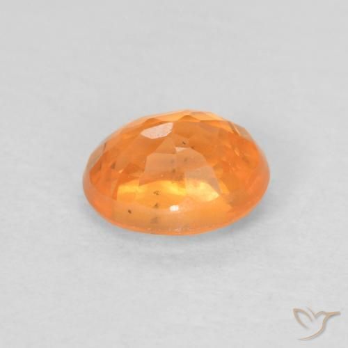 Grenat Spessartite Orange vif naturelle ovale, 0.57 ct, VVS-VS