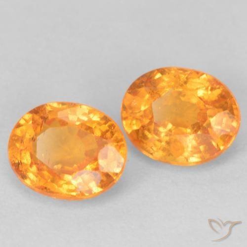 Shop natural 1.00ct Orange vif Grenat Spessartite gems, ovale, from Mozambique at GemSelect. In stock, global shipping!