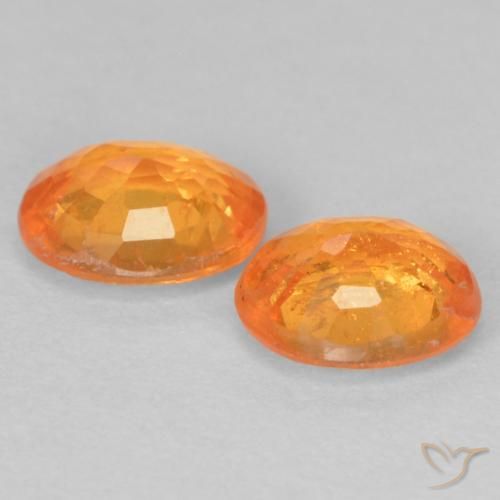 Shop natural 0.97ct Orange vif Grenat Spessartite gems, ovale, from Mozambique at GemSelect. In stock, global shipping!