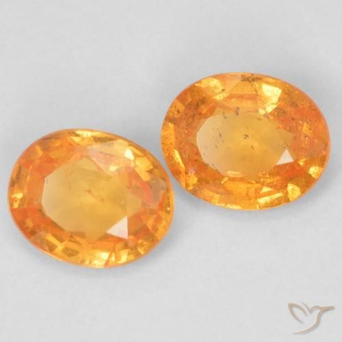 Shop natural 0.79ct Orange vif Grenat Spessartite gems, ovale, from Mozambique at GemSelect. In stock, global shipping!