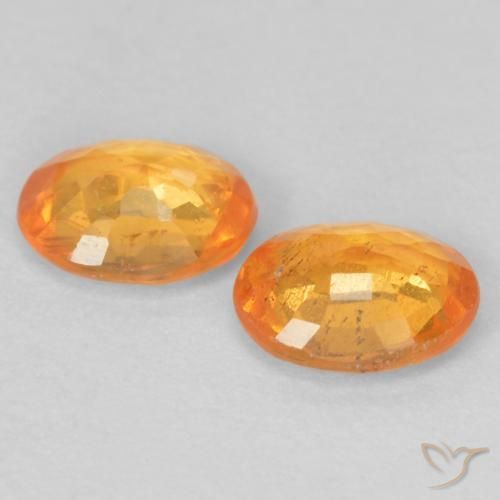 Shop natural 0.79ct Orange vif Grenat Spessartite gems, ovale, from Mozambique at GemSelect. In stock, global shipping!