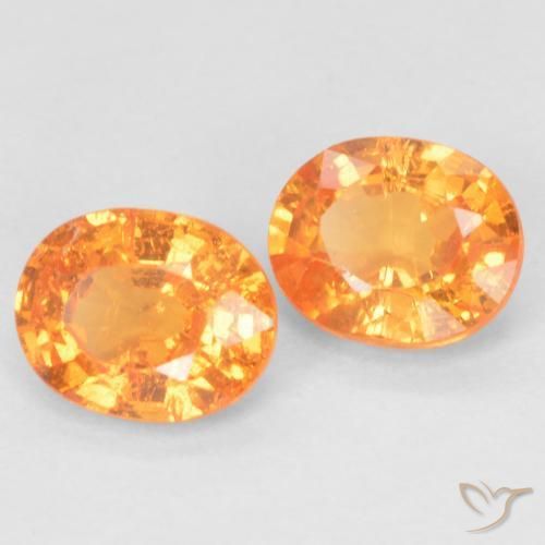 Shop natural 0.99ct Orange vif Grenat Spessartite gems, ovale, from Mozambique at GemSelect. In stock, global shipping!