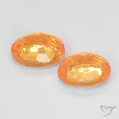 Shop natural 0.94ct Orange intense Grenat Spessartite gems, ovale, from Mozambique at GemSelect. In stock, global shipping!