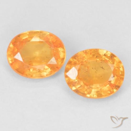 Shop natural 0.85ct Orange moyen Grenat Spessartite gems, ovale, from Mozambique at GemSelect. In stock, global shipping!