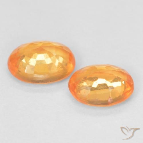 Shop natural 0.90ct Miel Orange Grenat Spessartite gems, ovale, from Mozambique at GemSelect. In stock, global shipping!