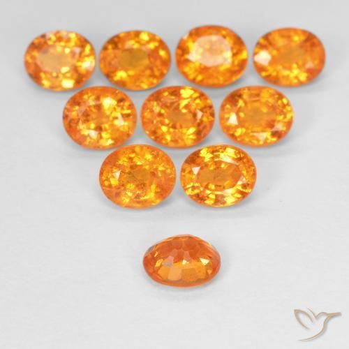 Grenat Spessartite Orange moyen naturelle ovale, 0.55 ct, VS