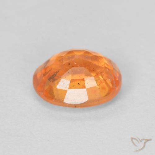 Grenat Spessartite Orange vif naturelle ovale, 0.56 ct, VS-SI