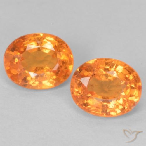 Shop natural 0.99ct Orange vif Grenat Spessartite gems, ovale, from Mozambique at GemSelect. In stock, global shipping!