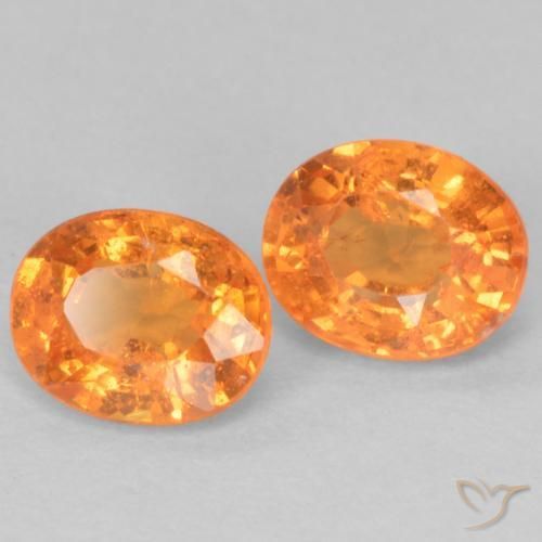 Shop natural 0.99ct Orange vif Grenat Spessartite gems, ovale, from Mozambique at GemSelect. In stock, global shipping!