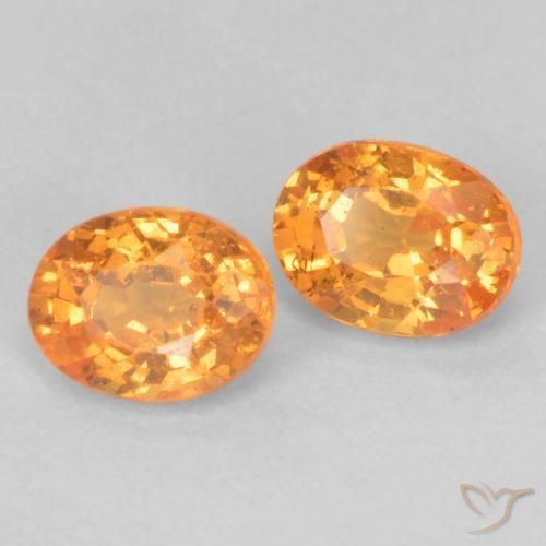 Shop natural 0.55ct Orange vif Grenat Spessartite gems, ovale, from Mozambique at GemSelect. In stock, global shipping!