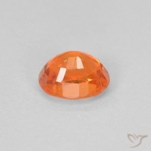 Grenat Spessartite Orange feu naturelle ovale, 0.54 ct, VS