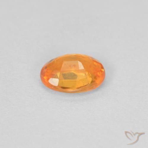 Grenat Spessartite Orange vif naturelle ovale, 0.33 ct, VS-SI